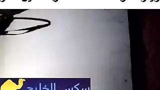 وقوفًا إلى مبشر أرضي مع فتاة مغربية ساخنة