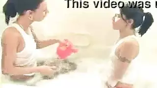 اسماء وثابت