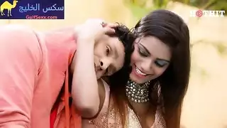 قصص بورن هندي جامحة: فيديوهات إباحية هندية