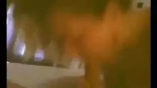 فتاة العضلات قزمة شرفة