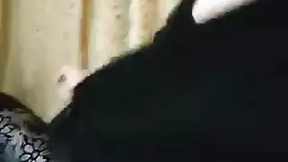 رقص مصري حار يعرض أثداء كبيرة ومؤخرة في مشاهد إباحية