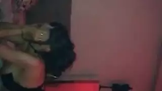 جلسة نيك مصرية جامحة: مص وتذوق زب عربي كبير