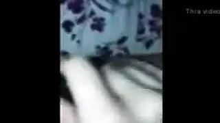 اشتعلت استمناء الوردي الهرة