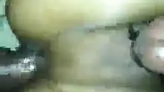 آسيوية كبيرة الثدي تمتلئ بقضيب أسود وحشي