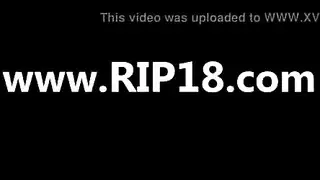 سمراء فاتنة تطلب الجنس الفموي الخشن والعمل الإباحي الصعب