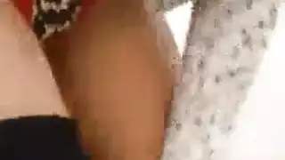 ممثلة إباحية تخدم زميلها بلعق شرجي متحمس