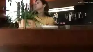 موظفات المكتب يصبحن جامحات: خيال ثلاثي سحاقي صريح