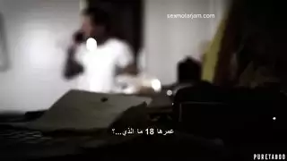 تلميذة صغيرة تستسلم لقضيب الأستاذ الصلب