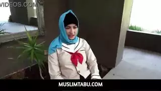 نيج كس بعنف عذراء