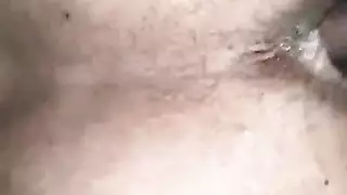 لودي القبضة السوداء في سن المراهقة السابقة