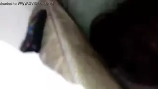 الأم الناضجة تعلم صبيها درسًا صريحًا