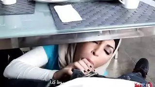 لقاء مايا خليفة المحرم: ثلاثية مع امرأة ناضجة وصديقة