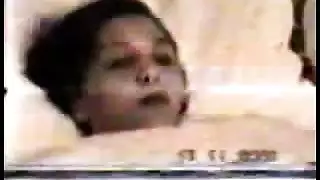 فتاة أردنية في تسجيل بورنو لعبة جنس جماعي قاسي