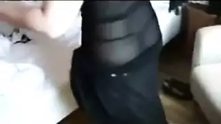 وفاء بإغراء شفاف: أثداء ومؤخرة كبيرة في إثارة إباحية صريحة