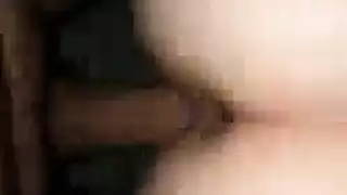 بورن العمل من المنزل: سكرتيرة مثيرة تتعمق في قضيب رئيسها الضخم