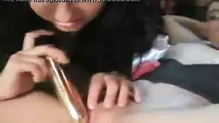 فتشية المؤخرة السحاقية: فتيات مثيرات هاويات في مشاهد صريحة