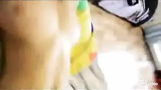 عاهرة مراهقة تأخذ شرجًا قاسيًا وقذفة داخلية