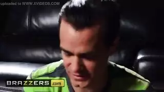 قصص محارم امهات تتناك من صديق ابنها فى المطبخ ويكيفها نيك