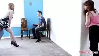 امي تعلم ابنه وبنتها الخنس