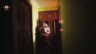 بورنو هندي غريب: مثلث جنسي مع سحاقيات سمراء ممتلئات