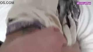 إباحية هاوية عربية: عاهرة كبيرة المؤخرة تأخذها بخشونة