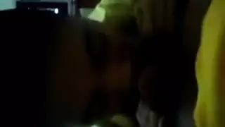 إباحية بجانب المسبح: إيلاج مزدوج في الماء