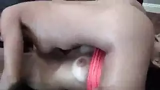 شباب عرب يذهبون إلى أقصى الحدود في مشهد صريح