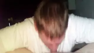 لقاء سري: صديقي يبلع زبي بالكامل في مكان خاص