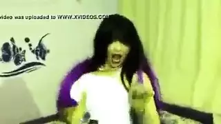 كلبه تنطيك صغيرها