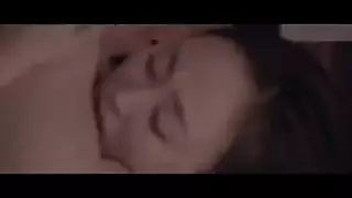 كريمبي في المطبخ: مراهقة مليئة بالسائل المنوي