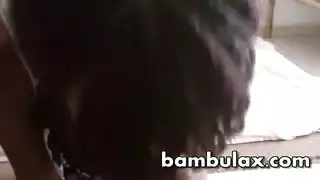 الملكة الممتلئة تتعرض للجنس على وجهها من قبل سلطة الشركة بعد شرج وحشي