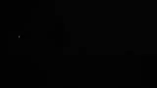 بعد علاقة ساخنة، الأختان تمارسان الجنس الثلاثي