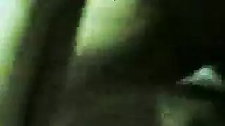 زوجة إندونيسية خائنة تمارس جنس إكس إكس إكس عنيف مع عشيق مجهول