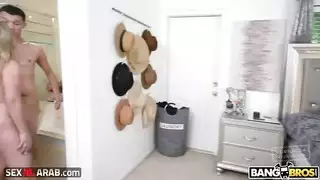 مساعدة الأم سكس مترجم