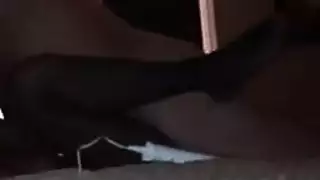 فيلم للكبار: صديقة خاضعة تركع من أجل جنس عنيف بفتحتين