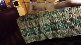 زبور ضخمة في مشاهد إباحية صريحة مع بنات أجنبيات