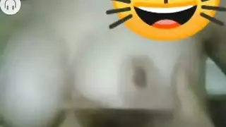 دردشة أسماء الجنسية البرية: أنين واستمناء على الشاشة