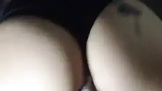 زوجة الأب المراهقة الساخنة تتوق للجنس الشرجي والخشن