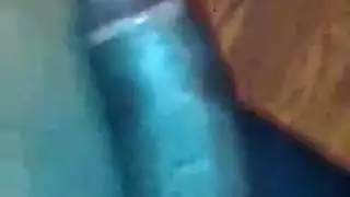 انفجار مني على وجه جميلة سمراء مليئة الجسم