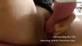 تشارلي وجولييت في متعة قضيب اصطناعي مبلل