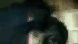 هولي مورن امرأة سمراء مغرية مع أفكار قذرة في عقلها، الذي يحب أن يكون مارس الجنس من الصعب