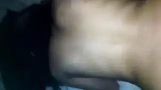 ٨ عاهرة مراهقة يابانية مشعرة: جنس فموي عميق وقذف داخلي