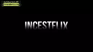 فتاة كبيرة الثدي تتلقى قذفًا إباحيًا على الوجه