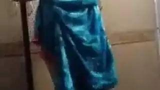 أثداء ممتلئة لفتاة مصرية – حراك إكس إكس إكس بعد الاستحمام