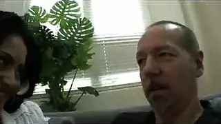 ليلة الدخلة والعذرية تُفقد بقضيب ضخم أفلام إباحية عن فض البكارة