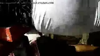 عاهرة مستثارة تريد ركوب قضيب قاس