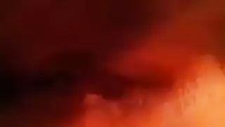 المراهقة الشقية لارا تحلم بفرك كسها على أثداء ضخمة أثناء جنس مقص متوهج