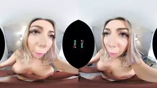 تجربة إباحية بالواقع الافتراضي مع صدر كبير