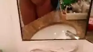 مغامرة سابرينا رايلي الجنسية: من اللمس الشهواني إلى الفعل العنيف