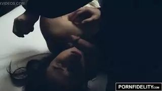 نيك شرجي عنيف – مشاهد إباحية مكثفة